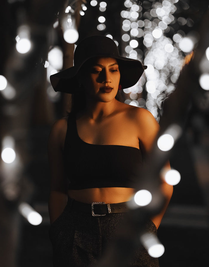 🌹 Rytuał Wieczornej Kobiety – cisza, blask i dotyk natury